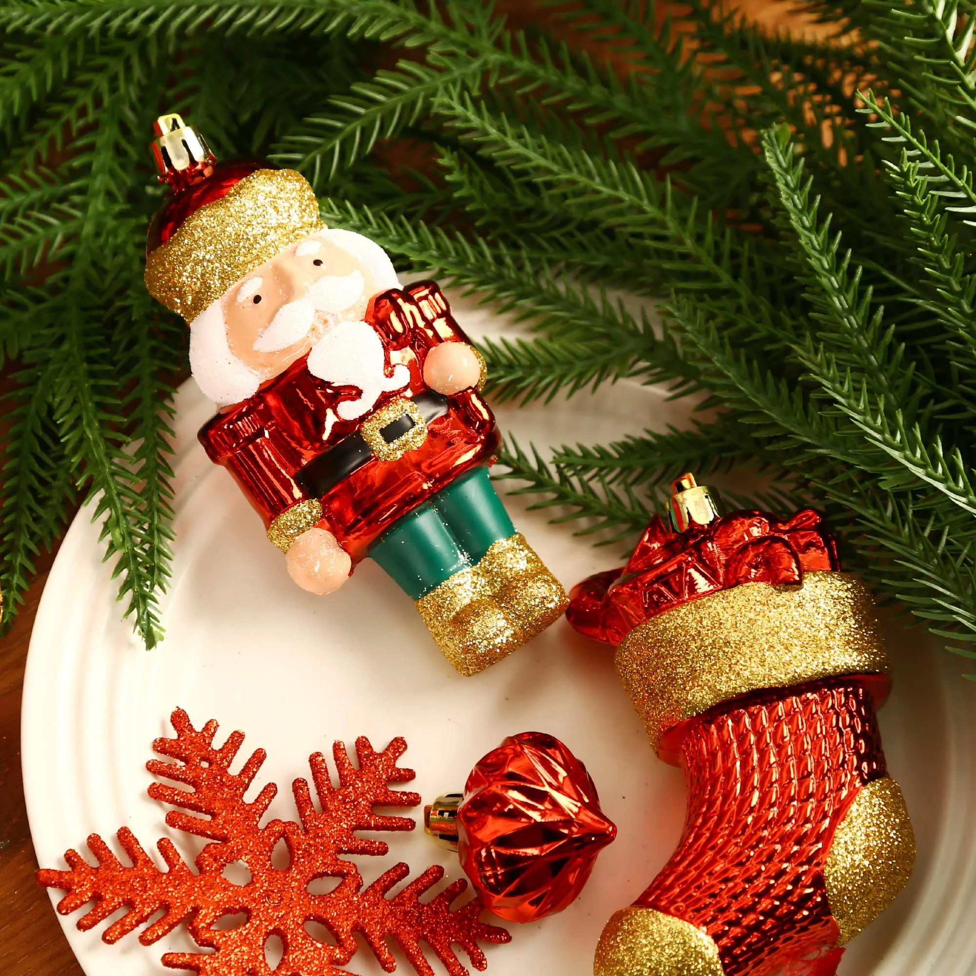 135Pcs Red, Green and Gold Christmas Ball Ornament Set