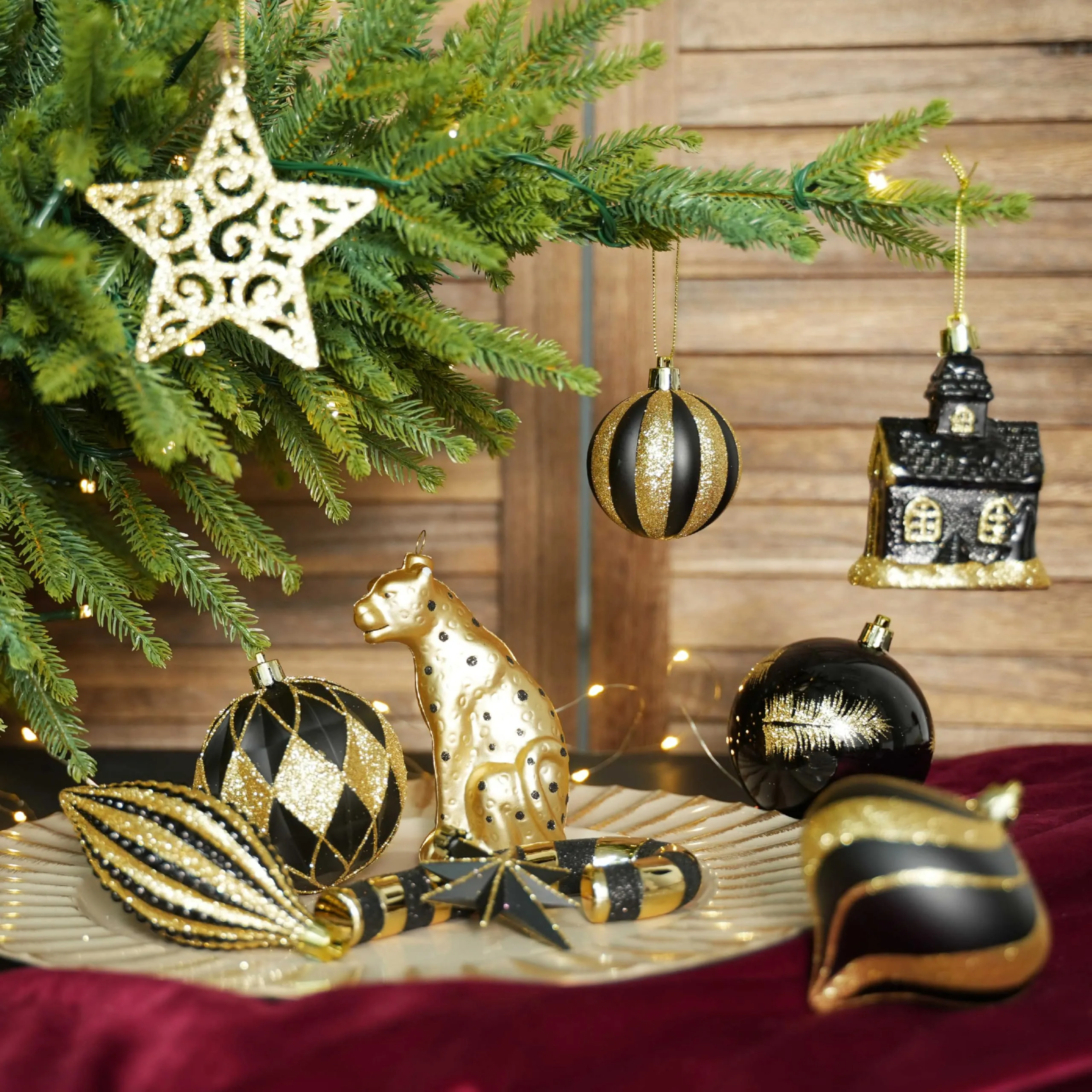 145pcs Gold and Black Christmas Balls Ornaments Set