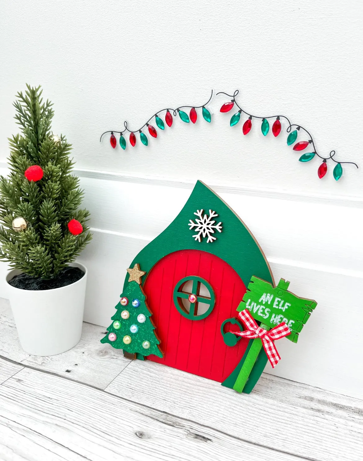 Elf Door Decoration - An Elf Lives Here